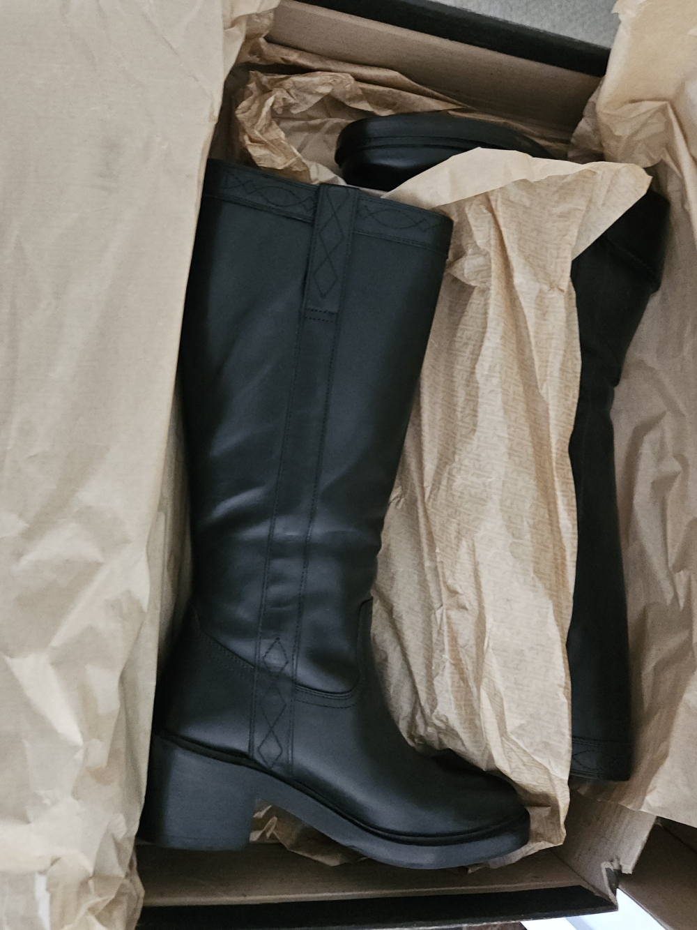 FRYE Kate Pull On Black Leather Knee High Riding Boots Wide Calf Women’s 7M - Picture 16 of 16